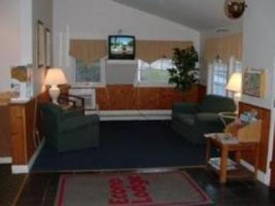 Econo Lodge Inn & Suites Shelburne Interieur foto
