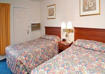 Econo Lodge Inn & Suites Shelburne Kamer foto