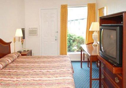 Econo Lodge Inn & Suites Shelburne Kamer foto