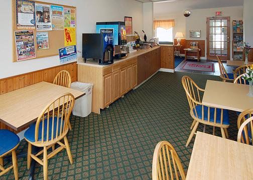 Econo Lodge Inn & Suites Shelburne Restaurant foto